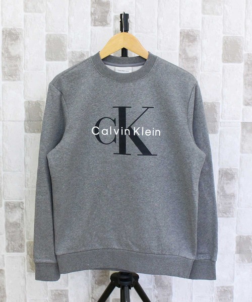 Calvin Klein（カルバン・クライン）の「CK モノグラムロゴ スウェット クルーネック MONOLOGO FLEECE CREW NECK（スウェット・メンズ・グレー/ブラック/ホワイト・S/M/L/XL）」の11枚目の写真