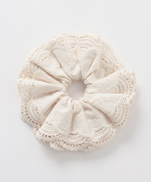 JEANASIS（ジーナシス）の「ボリュームレースシュシュ/577846（シュシュ・レディース・ブラック/アイボリー・FREE）」の11枚目の写真