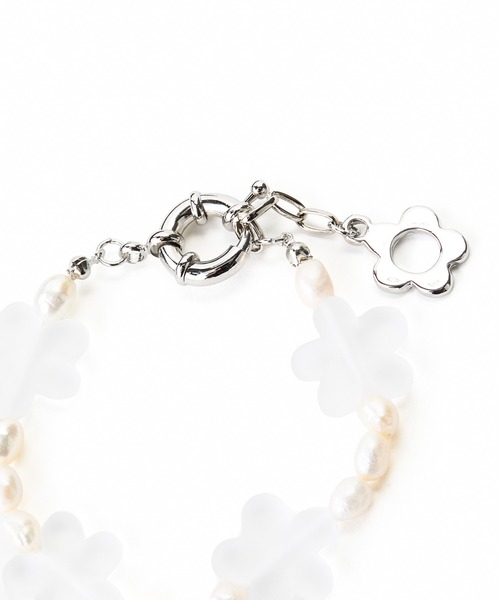 Casselini（キャセリーニ）の「Casselini(キャセリーニ)フラワーパールブレスレット（ブレスレット・レディース・ホワイト・FREE）」の8枚目の写真
