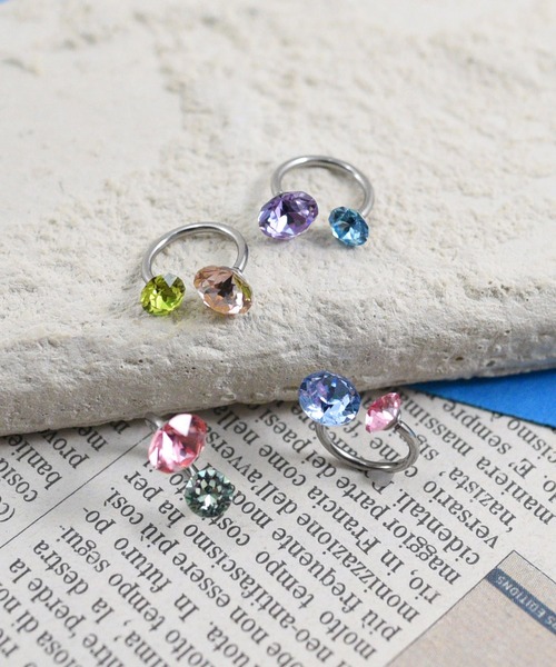 styiro（スタイロ）の「バイカラービジューキャッチボディピアス（ピアス（片耳用）・レディース・パープル/ブルー/サーモンピンク/ピンク・FREE）」の12枚目の写真