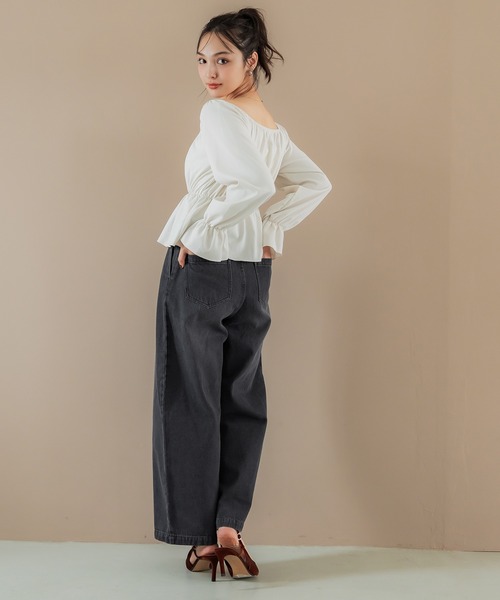 coca(coca)(コカ)の「タックデニムパンツ(デニムパンツ・レディース・ブラック/ブルー・S/M/L)」の5枚目の写真