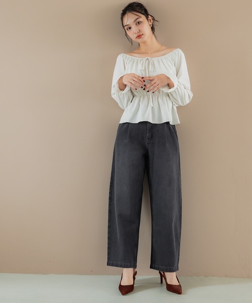 coca(coca)(コカ)の「タックデニムパンツ(デニムパンツ・レディース・ブラック/ブルー・S/M/L)」の6枚目の写真