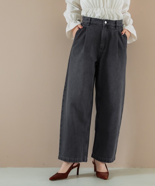 coca(coca)(コカ)の「タックデニムパンツ(デニムパンツ・レディース・ブラック/ブルー・S/M/L)」の8枚目の写真