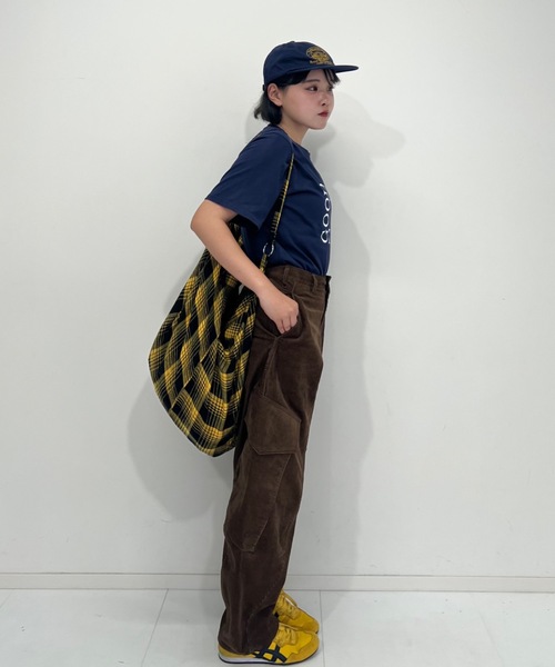 ZOZOMARKET(ゾゾマーケット)の「ZOZOMARKET by tomoka - コーデュロイバレルレッグツイストカーゴ(カーゴパンツ・レディース・ダークブラウン・マルチサイズ)」の7枚目の写真