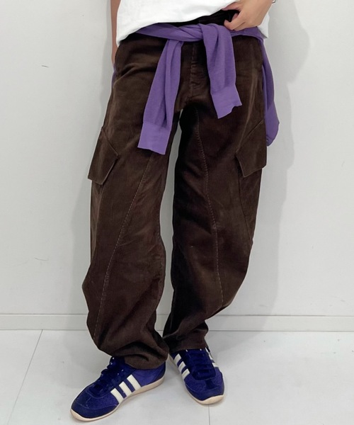ZOZOMARKET(ゾゾマーケット)の「ZOZOMARKET by tomoka - コーデュロイバレルレッグツイストカーゴ(カーゴパンツ・レディース・ダークブラウン・マルチサイズ)」の18枚目の写真