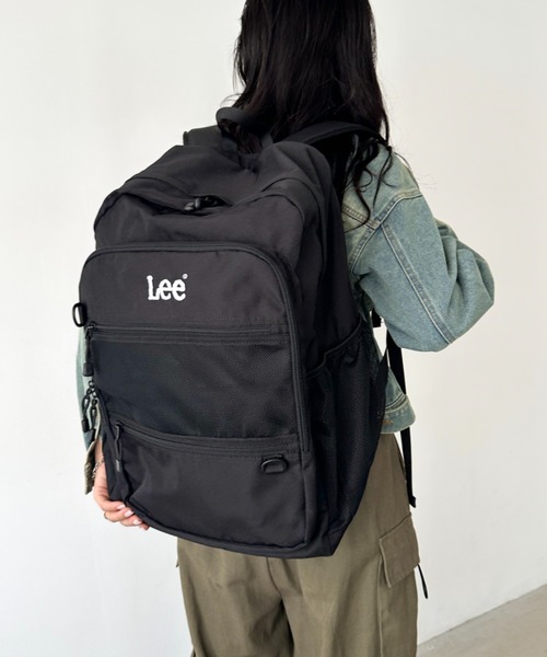 Lee(リー)の「Lee/リー 撥水 フロントポケットリュック/デイパック/ロゴ刺繍/大容量 約34リットル(バックパック/リュック・レディース・ブラック・FREE)」の2枚目の写真