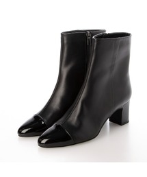 Mode et Jacomo（モードエジャコモ）の「コンビデザインショートブーツ（ブーツ）」