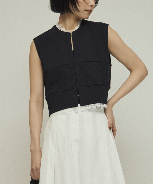 Firsthand（ファーストハンド）の「Firsthand/ファーストハンド オーガニックコットン レース スウェットベスト / 裏毛スウェット（ベスト・レディース・ブラック/グレー/ブラウン・ONE SIZE）」の2枚目の写真