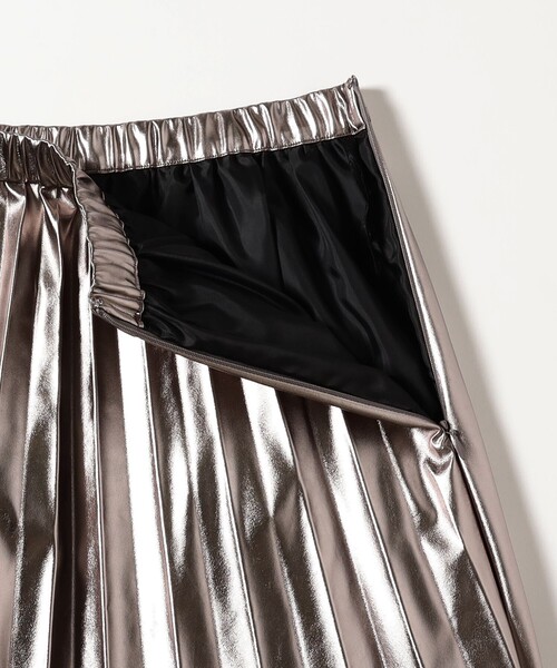 Ray BEAMS（レイビームス）の「メタリックプリーツスカート（スカート・レディース・ブラック/シルバー・1/0）」の12枚目の写真