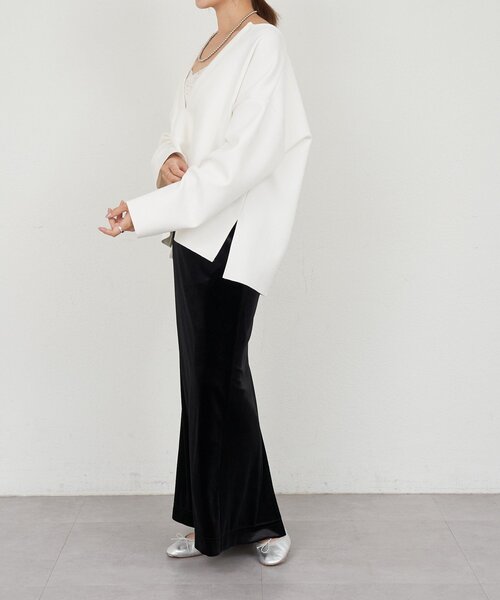 SHENERY（シーナリー）の「【インフルエンサー＠tsuru00コラボ】スキッパーポンチプルオーバー（スウェット・レディース・ホワイト/ブラック/グレー/グレー系その他・FREE）」の5枚目の写真