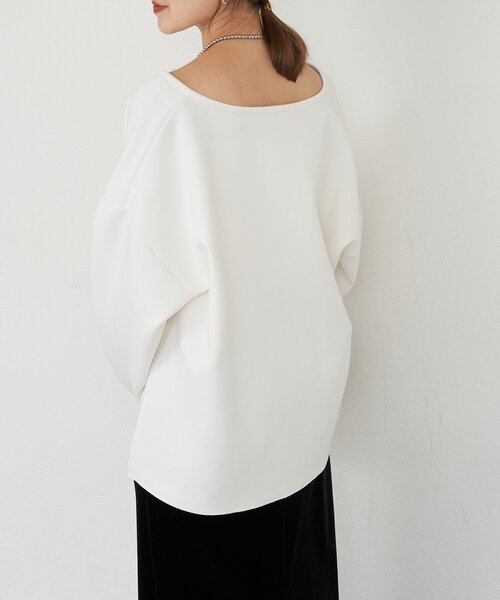 SHENERY（シーナリー）の「【インフルエンサー＠tsuru00コラボ】スキッパーポンチプルオーバー（スウェット・レディース・ホワイト/ブラック/グレー/グレー系その他・FREE）」の8枚目の写真