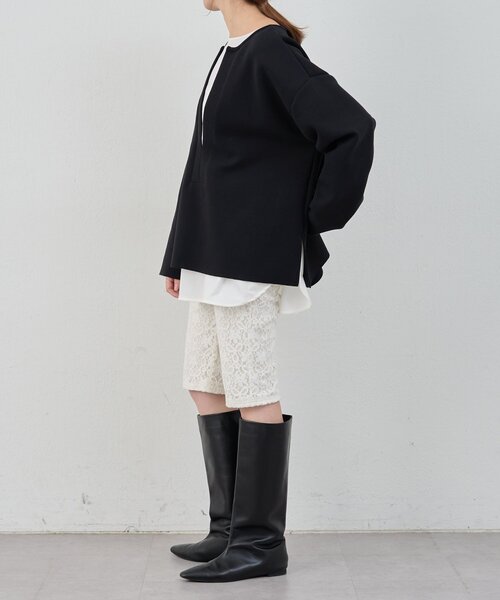 SHENERY（シーナリー）の「【インフルエンサー＠tsuru00コラボ】スキッパーポンチプルオーバー（スウェット・レディース・ホワイト/ブラック/グレー/グレー系その他・FREE）」の19枚目の写真