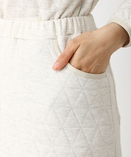 Columbia（コロンビア）の「キルト きれいめカジュアル Columbia／ウィメンズ アリソンバレー スカート ロング／コロンビア（スカート・レディース・ホワイト/ブラック・L/XL/M/S）」の13枚目の写真