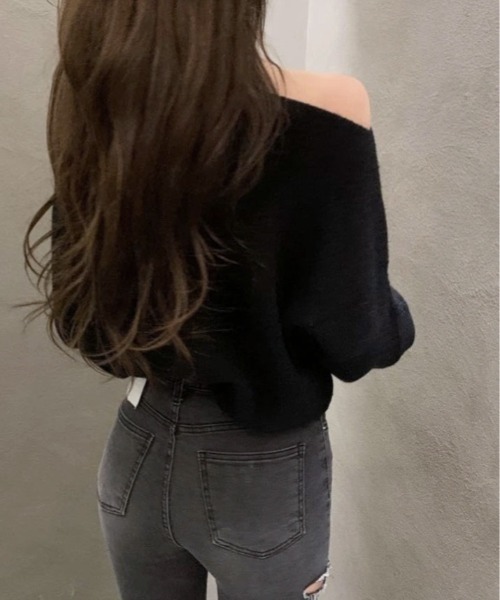 kirakiraShop(キラキラショップ)の「さりげない肌見せで、大人の抜け感を。ワンオフショルダー カットアウト ニット(ニット/セーター・レディース・ブラック/ホワイト/グレー・FREE)」の15枚目の写真