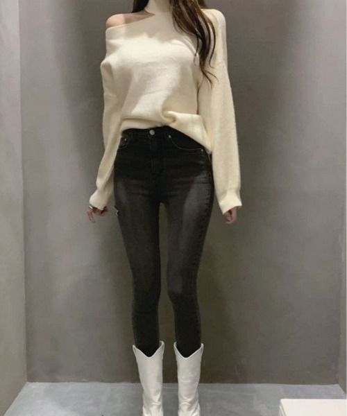 kirakiraShop(キラキラショップ)の「さりげない肌見せで、大人の抜け感を。ワンオフショルダー カットアウト ニット(ニット/セーター・レディース・ブラック/ホワイト/グレー・FREE)」の18枚目の写真