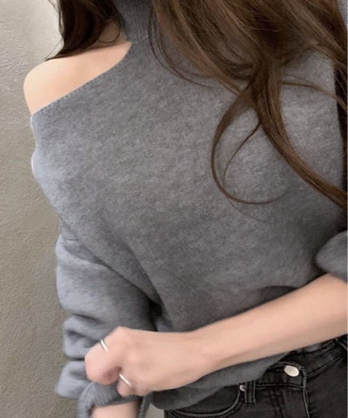 kirakiraShop(キラキラショップ)の「さりげない肌見せで、大人の抜け感を。ワンオフショルダー カットアウト ニット(ニット/セーター・レディース・ブラック/ホワイト/グレー・FREE)」の22枚目の写真
