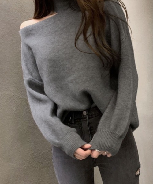 kirakiraShop(キラキラショップ)の「さりげない肌見せで、大人の抜け感を。ワンオフショルダー カットアウト ニット(ニット/セーター・レディース・ブラック/ホワイト/グレー・FREE)」の11枚目の写真