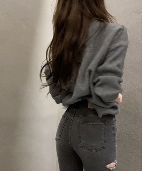 kirakiraShop(キラキラショップ)の「さりげない肌見せで、大人の抜け感を。ワンオフショルダー カットアウト ニット(ニット/セーター・レディース・ブラック/ホワイト/グレー・FREE)」の13枚目の写真