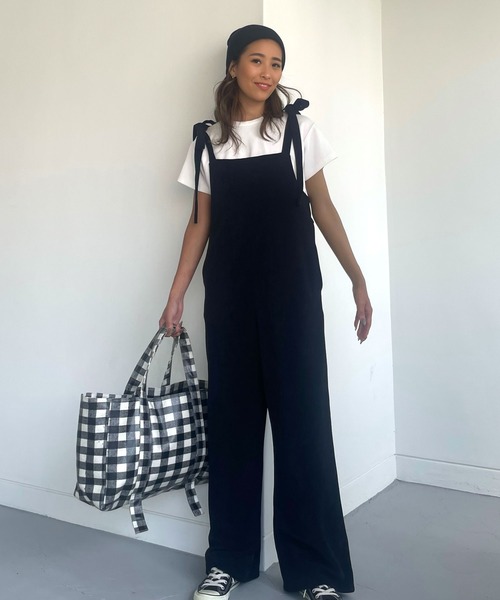 CHERI since1985(シェリ)の「肩紐リボンベロアサロペットパンツ(サロペット/オーバーオール・レディース・ブラック/ベージュ・FREE)」の5枚目の写真