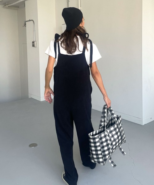 CHERI since1985(シェリ)の「肩紐リボンベロアサロペットパンツ(サロペット/オーバーオール・レディース・ブラック/ベージュ・FREE)」の9枚目の写真