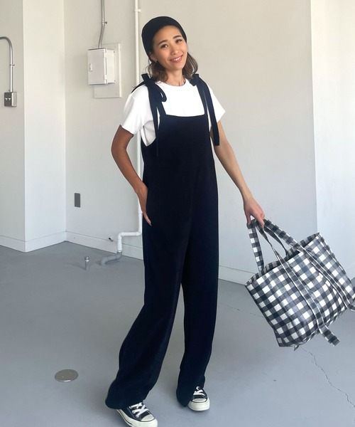 CHERI since1985(シェリ)の「肩紐リボンベロアサロペットパンツ(サロペット/オーバーオール・レディース・ブラック/ベージュ・FREE)」の11枚目の写真