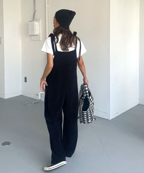 CHERI since1985(シェリ)の「肩紐リボンベロアサロペットパンツ(サロペット/オーバーオール・レディース・ブラック/ベージュ・FREE)」の13枚目の写真
