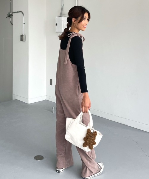 CHERI since1985(シェリ)の「肩紐リボンベロアサロペットパンツ(サロペット/オーバーオール・レディース・ブラック/ベージュ・FREE)」の15枚目の写真