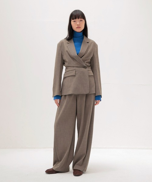 DRESSLAVE(ドレスレイブ)の「playful asymmetric blazer(変形アシンメトリージャケット)(テーラードジャケット・レディース・ライトブラウン/ブラック・38)」の19枚目の写真