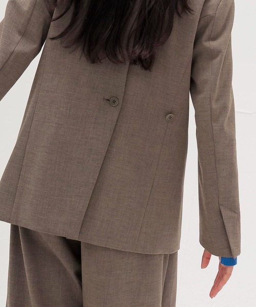 DRESSLAVE(ドレスレイブ)の「playful asymmetric blazer(変形アシンメトリージャケット)(テーラードジャケット・レディース・ライトブラウン/ブラック・38)」の15枚目の写真
