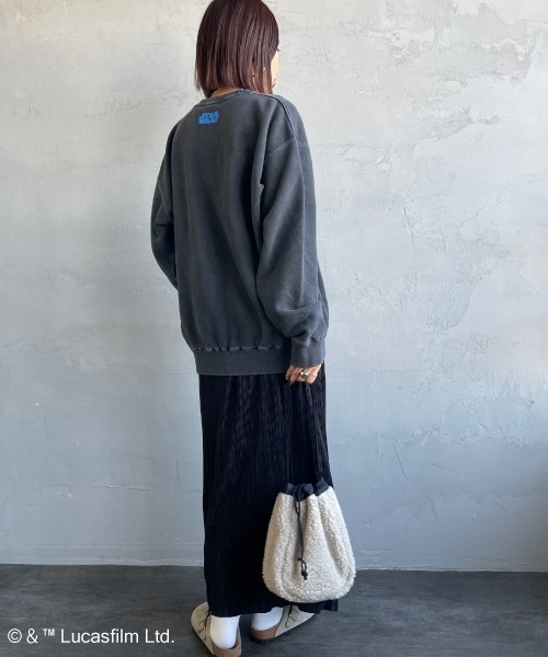 GOOD ROCK SPEED（グッドロックスピード）の「[GOOD ROCK SPEED/グッドロックスピード] 別注 / STAR WARS / R2D2 / EWOK / プリントスウェット / ディズニー（スウェット・レディース・チャコールグレー・XL/L/M）」の2枚目の写真