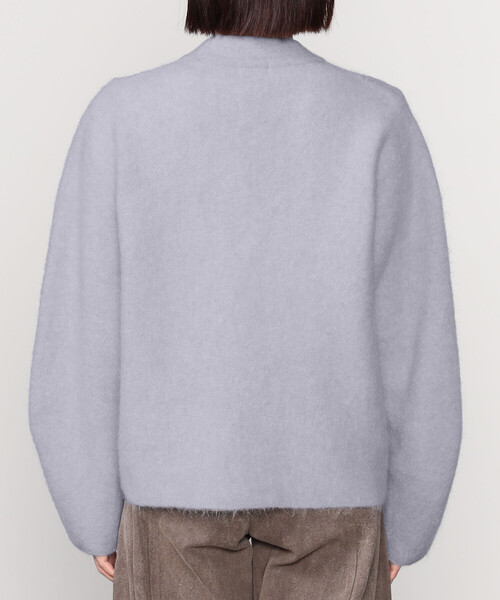 UNFIL（アンフィル）の「UNFIL | スーパーキッドモヘア Vネックカーディガン WOMEN（ニット/セーター・レディース・ブラック/ライトブルー・1）」の12枚目の写真