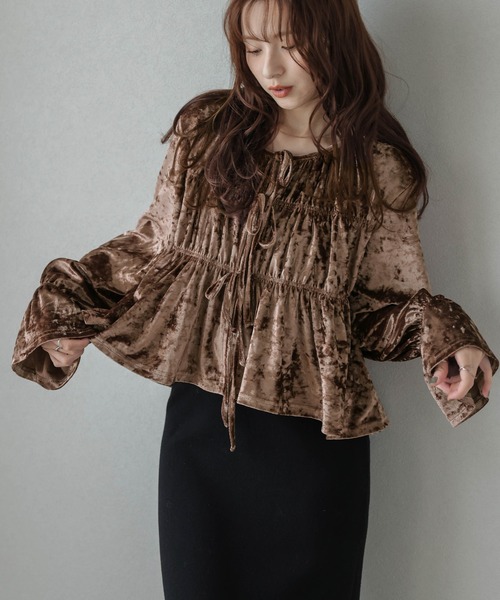 AMELY(エミリー)の「ベロアシャーリングトップス(その他トップス・レディース・ブラウン/ベージュ/ネイビー・フリー)」の2枚目の写真