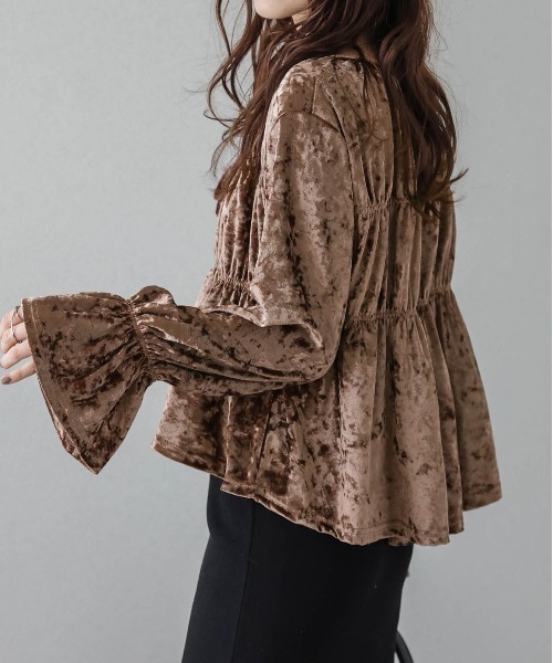 AMELY(エミリー)の「ベロアシャーリングトップス(その他トップス・レディース・ブラウン/ベージュ/ネイビー・フリー)」の7枚目の写真