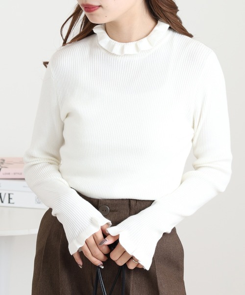Ree&Mee(リーアンドミー)の「Ree&Mee 洗濯機で洗える ふんわり やさしい着心地 ミルキーニット バルーン袖 フリル ネック リブ ニット(ニット/セーター・レディース・イエロー/レッド/ブラック/オフホワイト/ベージュ・M/L)」の7枚目の写真
