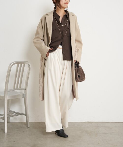 Jena espace merveilleux(ジェナ エスパスメルヴェイユ)の「【体系カバー/スタイルアップ】キルティング切替ロングコート(その他アウター・レディース・ベージュ/ネイビー・FREE)」の6枚目の写真