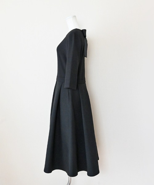 Neige(ネージュ)の「バックリボンワンピース(ワンピース・レディース・グレー/ブラック/ピンク・ONESIZE/ONE SIZE)」の11枚目の写真