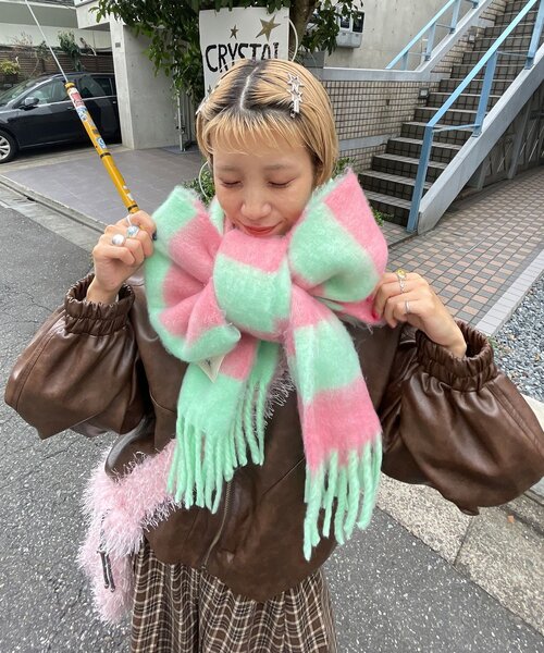CIAOPANIC(チャオパニック)の「ボーダーアソートフリンジボリュームマフラー(マフラー・レディース・その他/ブラック/ローズ/ライム/ピンク/ブラウン/ホワイト/バイオレット/イエロー/パープル/レモンイエロー/ブルー/グリーン/モカ/マスタード/ミント/オレンジ/サーモンピンク・FREE)」の11枚目の写真