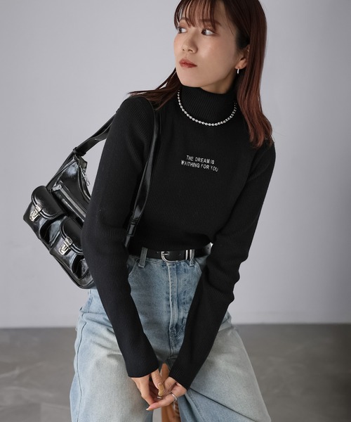 Riberry（リベリー）の「胸刺繍ロゴリブタートルニット（ニット/セーター・レディース・ブラック/チャコールグレー/ネイビー/レッド/グリーン/イエロー・FREE）」の8枚目の写真