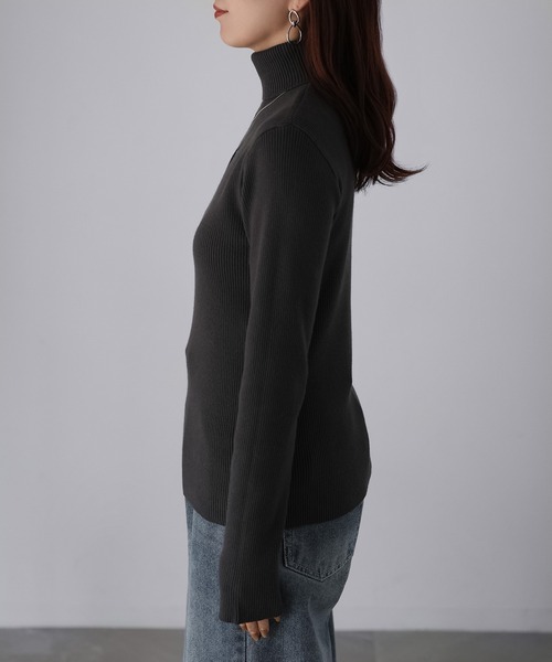 Riberry（リベリー）の「胸刺繍ロゴリブタートルニット（ニット/セーター・レディース・ブラック/チャコールグレー/ネイビー/レッド/グリーン/イエロー・FREE）」の13枚目の写真