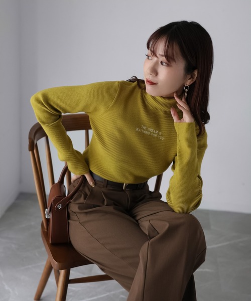 Riberry（リベリー）の「胸刺繍ロゴリブタートルニット（ニット/セーター・レディース・ブラック/チャコールグレー/ネイビー/レッド/グリーン/イエロー・FREE）」の16枚目の写真