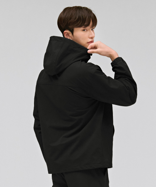CHASECULT(チェイスカルト)の「共用ストレッチ裏起毛フードアノラックTシャツ-ブラック(Tシャツ/カットソー・メンズ・ブラック・90/100/95/105)」の4枚目の写真