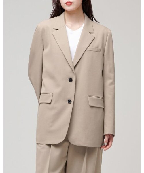 MUSINSA STANDARD WOMAN(ムシンサスタンダードウーマン)の「レディース特大ブレザー【ベージュ】(テーラードジャケット・レディース・その他・SMALL/MEDIUM/LARGE/X-SMALL)」の2枚目の写真