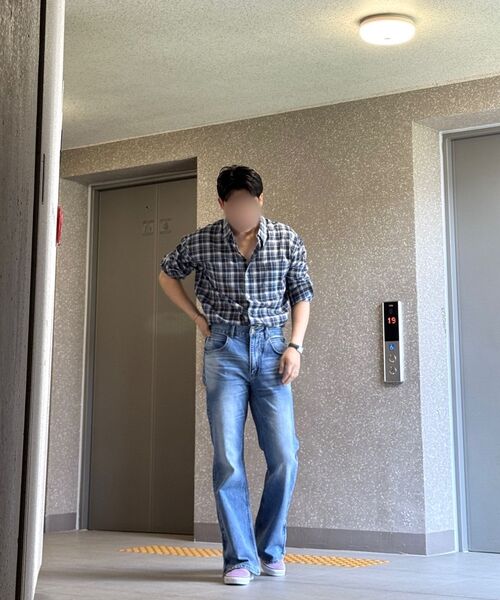 WESLEYHYUSTON（ウェズリーユーストン）の「Sleek zipper detail boots cut denim pants mid blue（デニムパンツ・メンズ・その他・SMALL/MEDIUM/LARGE）」の5枚目の写真