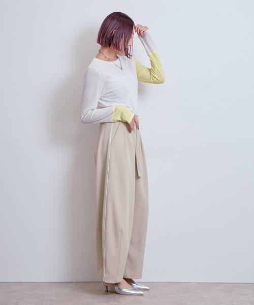 LHELBIE（レルビエ）の「バックロゴバイカラーカットトップス（Tシャツ/カットソー・レディース・ブラック/アイボリー/レッド・M）」の16枚目の写真