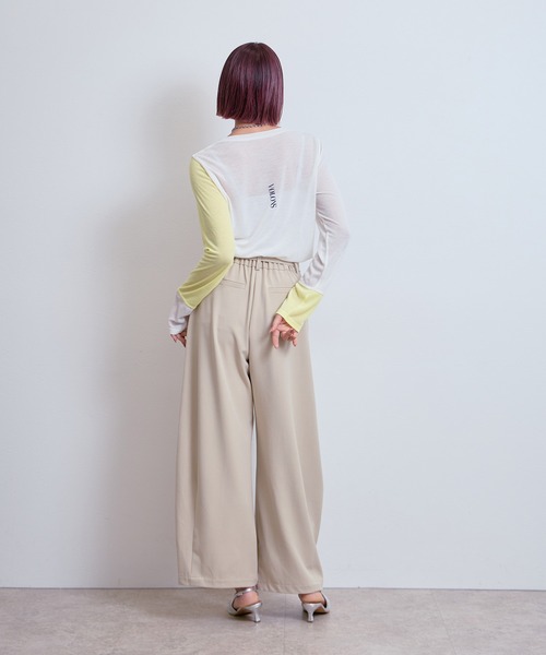 LHELBIE（レルビエ）の「バックロゴバイカラーカットトップス（Tシャツ/カットソー・レディース・ブラック/アイボリー/レッド・M）」の22枚目の写真