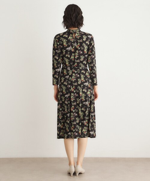 LAURA ASHLEY(ローラアシュレイ)の「【洗える/ジャージ素材/同柄アイテムあり】ベリーズ スペースド柄ワンピース(ワンピース・レディース・ブラック系・38/40)」の10枚目の写真