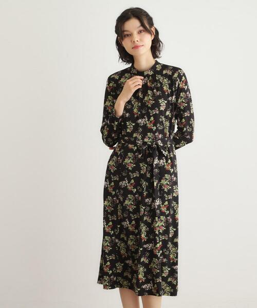 LAURA ASHLEY(ローラアシュレイ)の「【洗える/ジャージ素材/同柄アイテムあり】ベリーズ スペースド柄ワンピース(ワンピース・レディース・ブラック系・38/40)」の3枚目の写真
