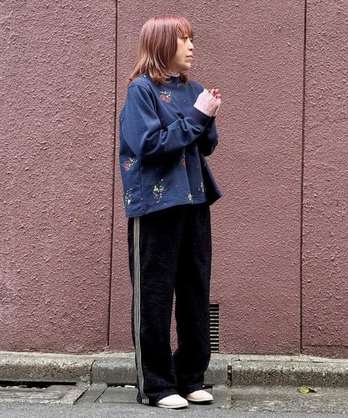 SUPER HAKKA(スーパーハッカ)の「裏毛裏起毛ドット&フラワー刺繍プルオーバー(Tシャツ/カットソー・レディース・杢グレー/ネイビー・FREE)」の5枚目の写真