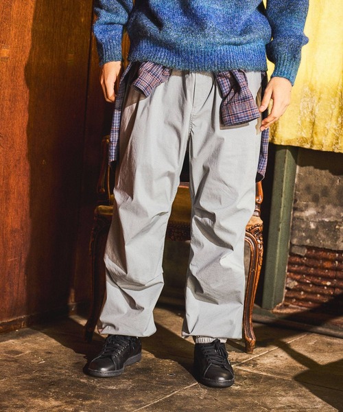 niko and...(ニコアンド)の「トレーニングオーバーパンツ(その他パンツ・メンズ・ブラック/ライトグレー/ベージュ・LARGE/MEDIUM)」の2枚目の写真