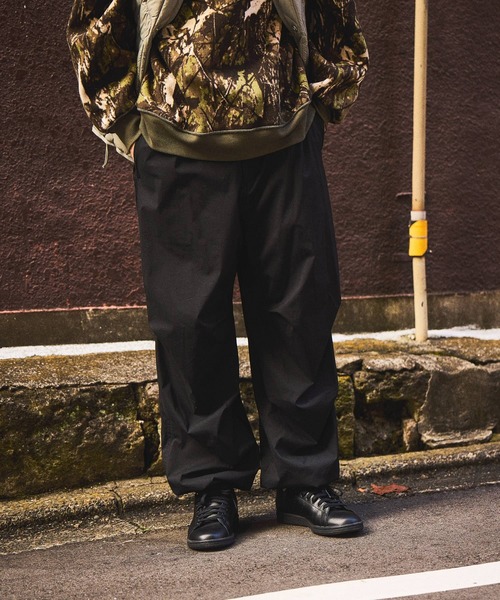 niko and...(ニコアンド)の「トレーニングオーバーパンツ(その他パンツ・メンズ・ブラック/ライトグレー/ベージュ・LARGE/MEDIUM)」の7枚目の写真